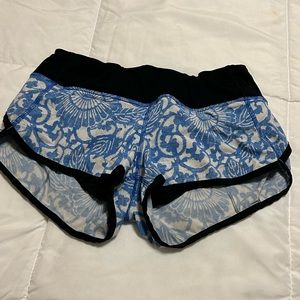 Lululemon Size 2 runner short